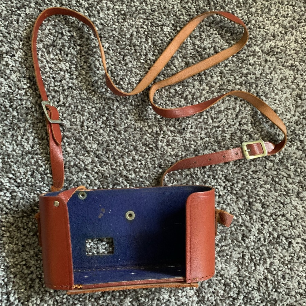 VINTAGE LEATHER CAMERA CASE